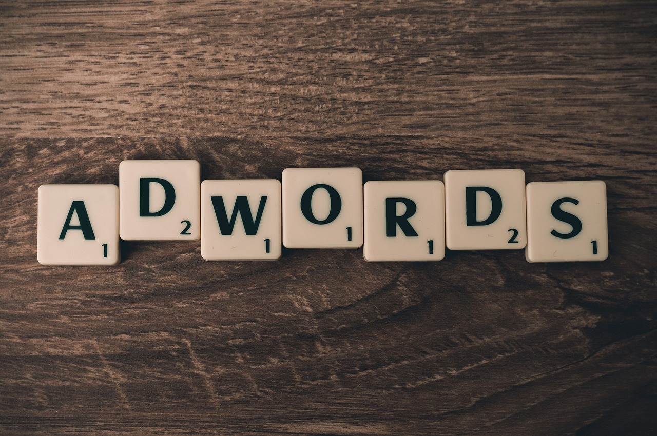 discover the world of affiliate marketing, where you can earn passive income by promoting products and services. learn effective strategies, tips for success, and how to choose the right programs to maximize your earnings.